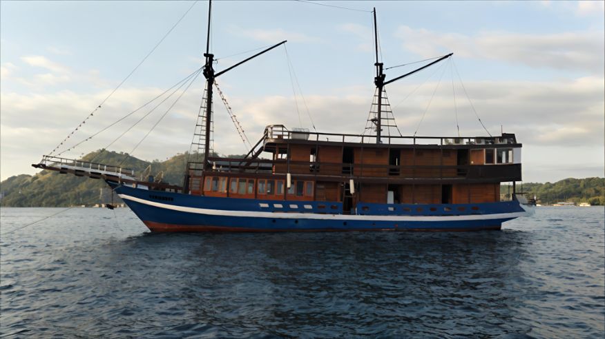 KLM Eternal Luxury Komodo Cruise