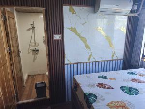 Manta Cabin