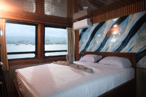 Manta Cabin Upper Deck
