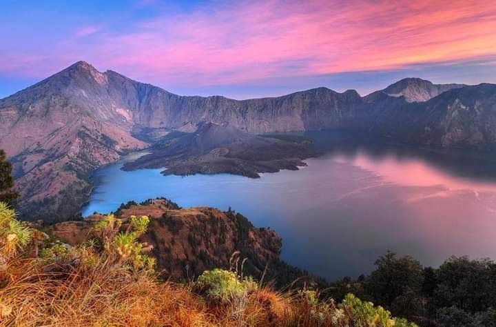 Mount Rinjani 3D2N trek